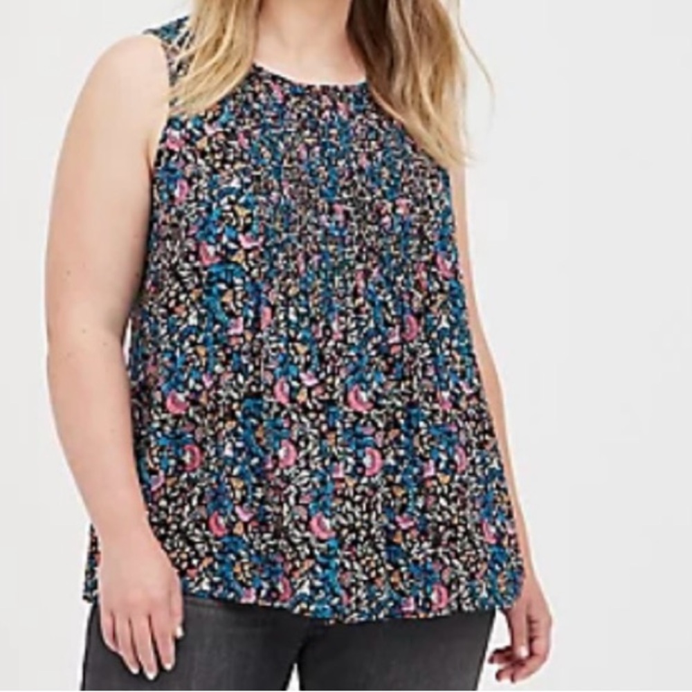 Torrid size 4 floral crinkle gauze smocked tank top